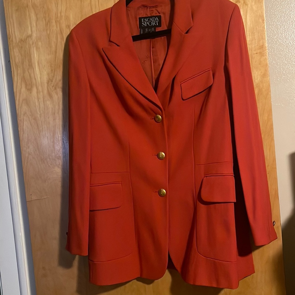 Escada Sport Blazer ribbed look gold buttons sz 44 Burnt Orange color